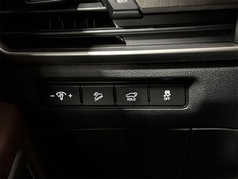 Used 2024 Kia Telluride EX w/ EX Captain's Chair Package image 18