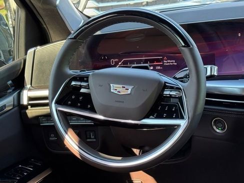 New 2026 Cadillac Escalade Luxury w/ LPO, Radiant Package image 28