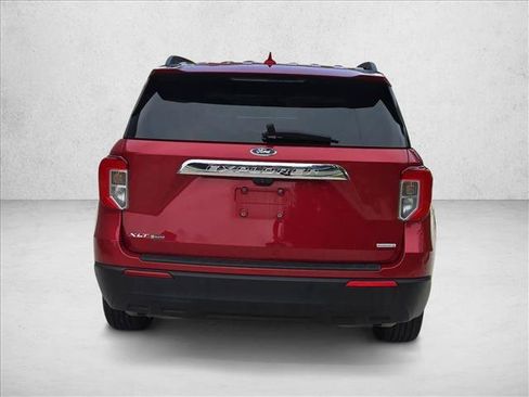 Used 2020 Ford Explorer XLT RWD image 6