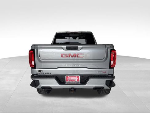 Used 2025 GMC Sierra 1500 AT4 w/ AT4 Premium Package AWD/4WD image 4