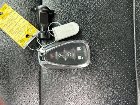 Used 2018 Chevrolet Traverse LT image 25