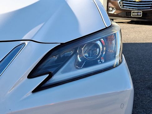 Used 2019 Lexus ES 350 image 8