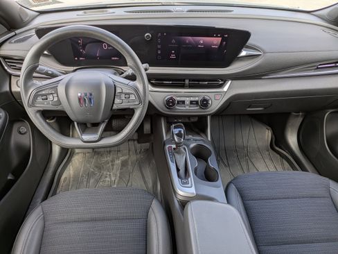 Used 2024 Buick Envista Preferred w/ Convenience II Package image 14