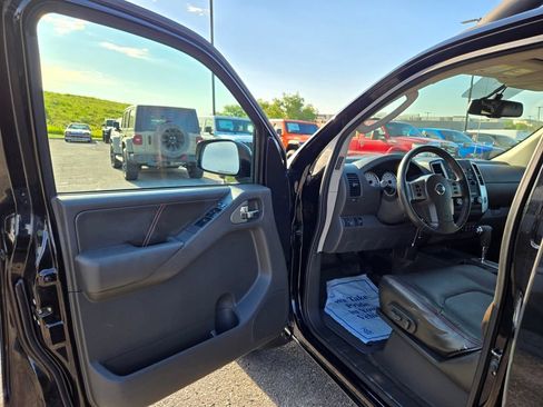 Used 2011 Nissan Frontier PRO-4X w/ Pro-4x Luxury Pkg AWD/4WD image 11