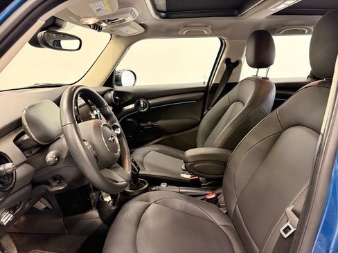 Certified 2024 MINI Cooper 4-Door Hardtop FWD image 10