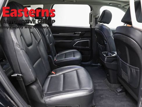 Used 2025 Kia Telluride S FWD image 22