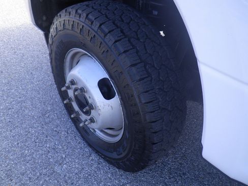 Used 2022 Ford F350 XL w/ Power Equipment Group image 13