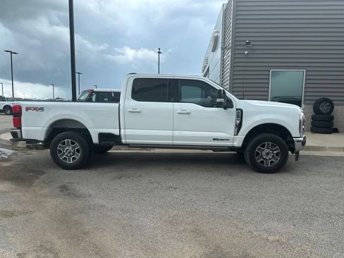 Used 2025 Ford F250 Lariat w/ Lariat Ultimate Package AWD/4WD image 3