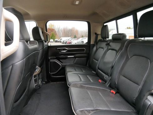Used 2019 RAM 1500 Laramie image 32