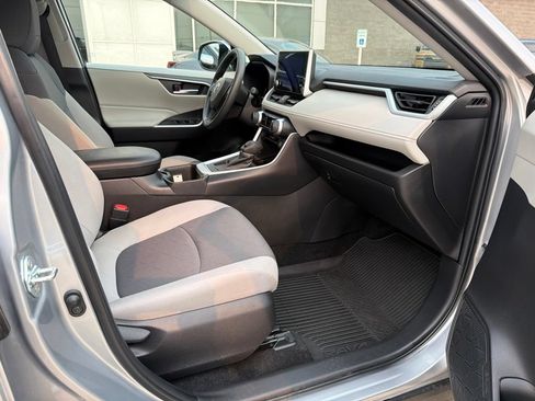 Used 2024 Toyota RAV4 XLE w/ Convenience Package FWD image 14