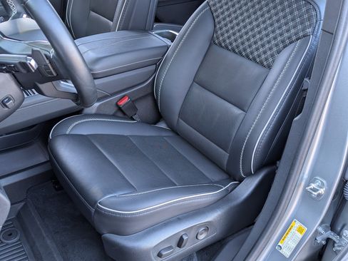 Used 2024 GMC Acadia Denali w/ Super Cruise Package image 17