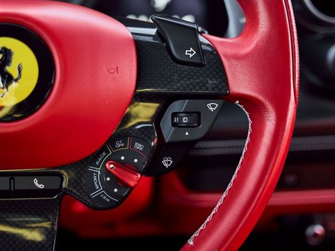 Used 2021 Ferrari F8 Tributo image 47