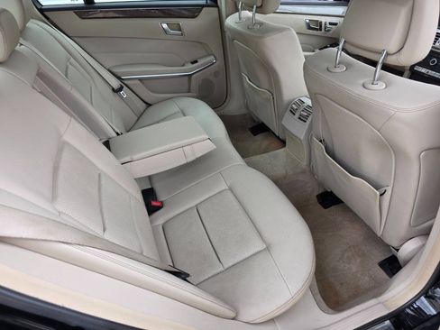 Used 2016 Mercedes-Benz E 350 4MATIC Sedan image 26