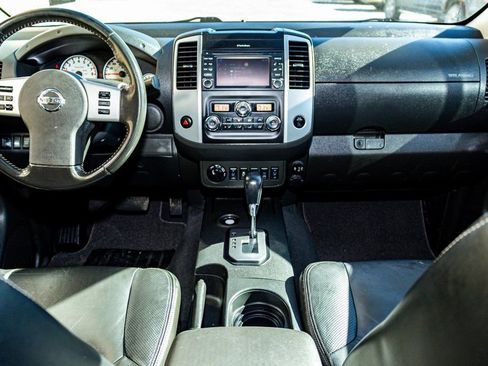 Used 2020 Nissan Frontier PRO-4X w/ Pro-4x Utility Package image 11