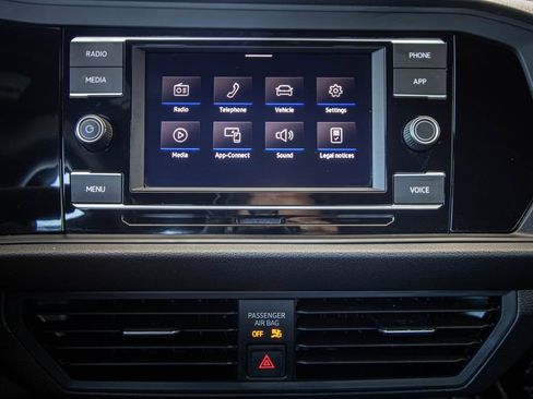 Used 2024 Volkswagen Jetta Sport FWD image 40