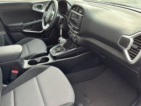 Used 2024 Kia Soul LX w/ Option Group 015 image 17