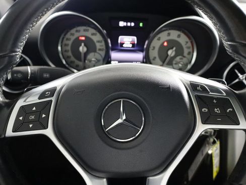 Used 2016 Mercedes-Benz SLK 300 image 17