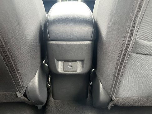 Used 2023 Nissan Versa SV FWD image 23