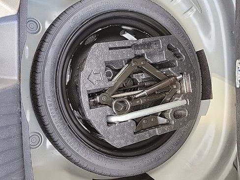 Certified 2022 Volkswagen Jetta SE image 55