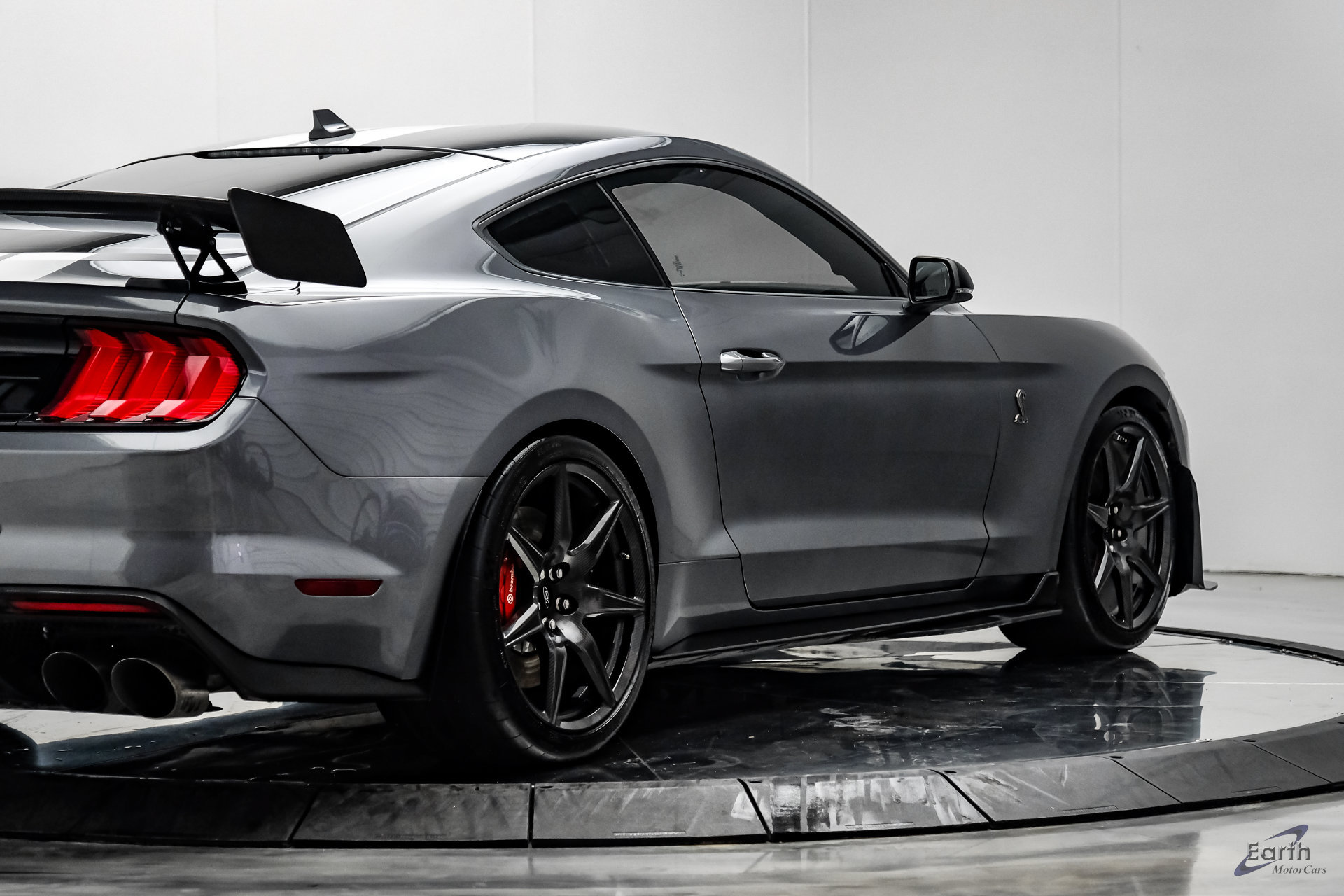 Used 2021 Ford Mustang Shelby GT500 w/ Carbon Fiber Track Pack RWD image 23