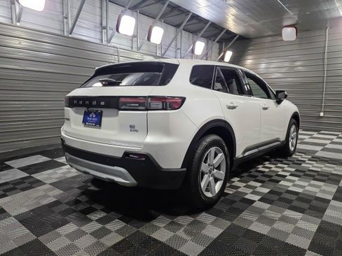 Used 2024 Honda Prologue EX image 5