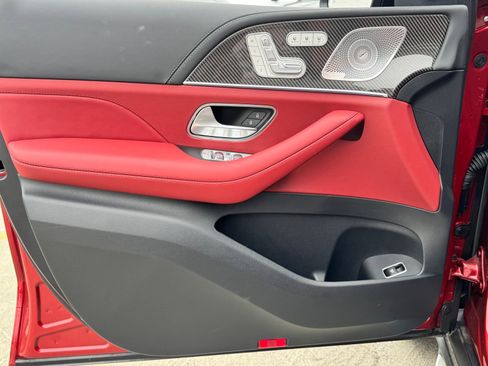 New 2025 Mercedes-Benz GLS 63 AMG 4MATIC image 19