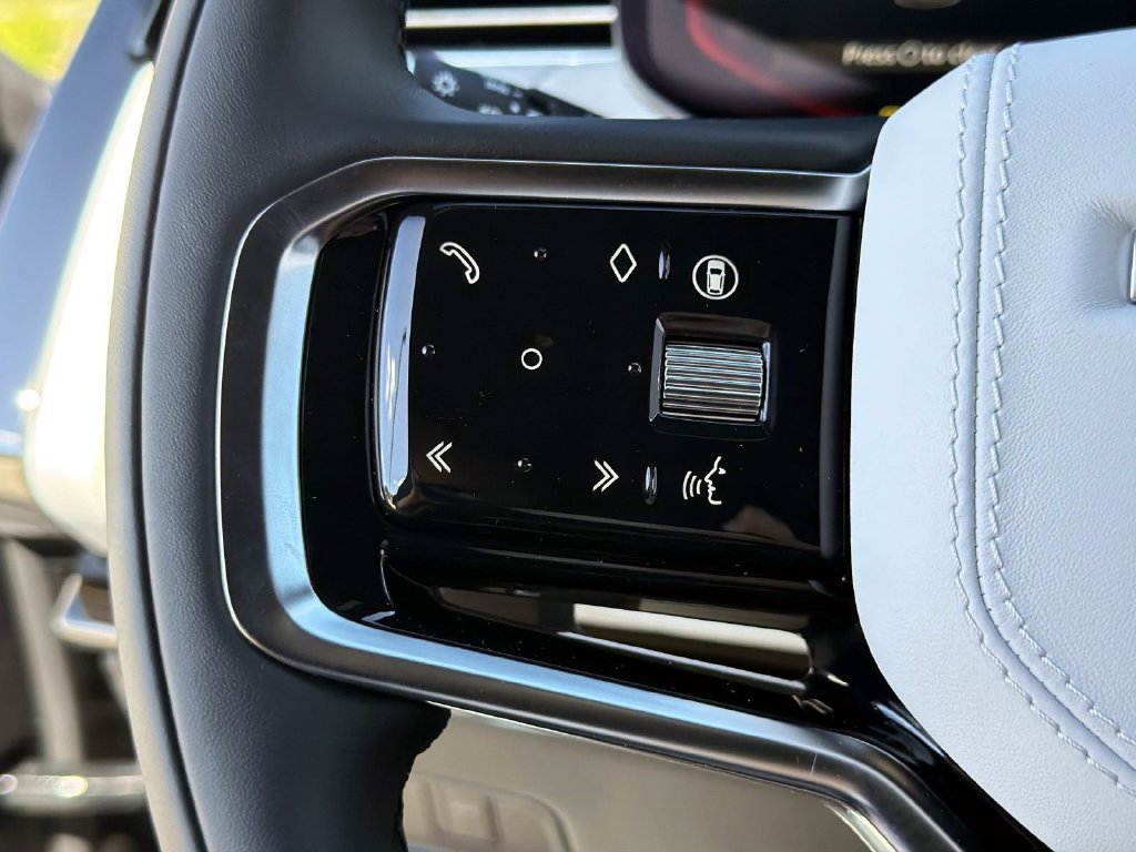 New 2027 Land Rover Range Rover Sport SE AWD/4WD image 29