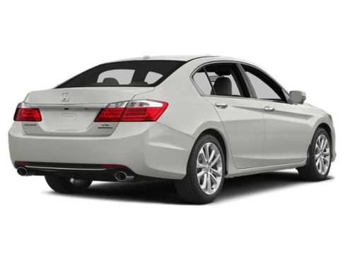 Used 2013 Honda Accord Touring image 2