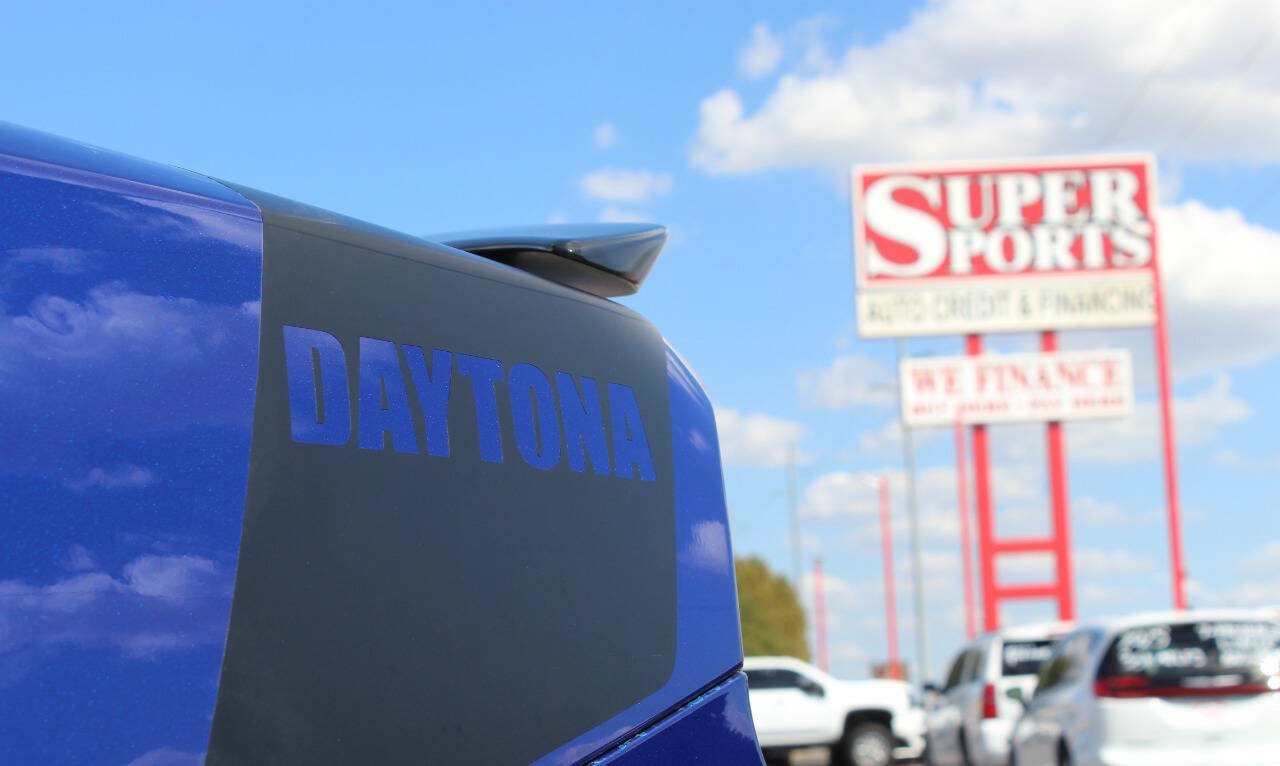 Used 2018 Dodge Charger R/T RWD image 19