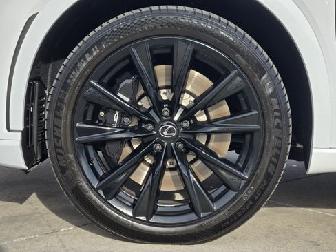 Used 2024 Lexus RX 500h F Sport image 19