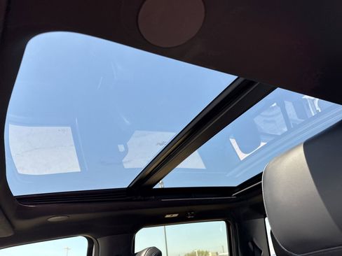 Used 2025 Ford F150 Platinum w/ Equipment Group 702A High image 15