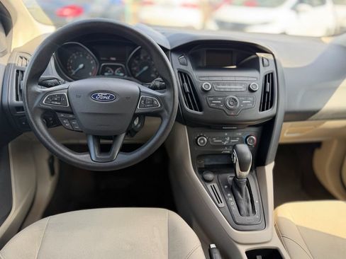 Used 2018 Ford Focus SE FWD image 11