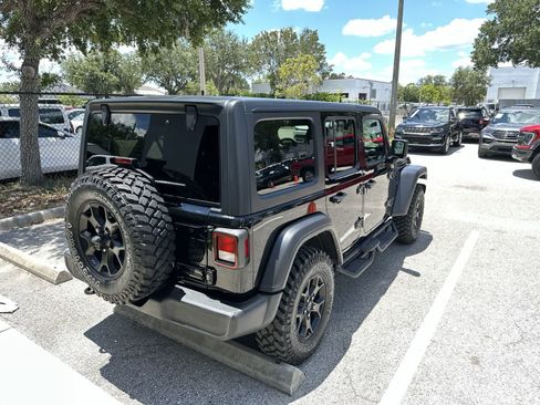 Used 2021 Jeep Wrangler Unlimited Sport AWD/4WD image 8