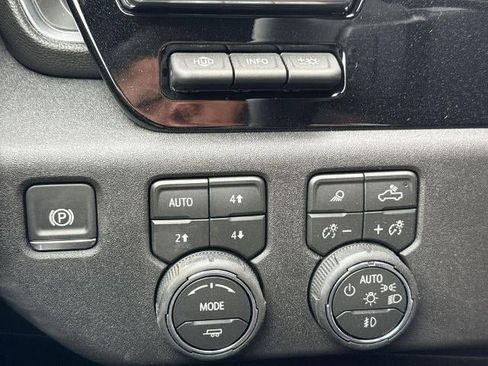 New 2026 Chevrolet Silverado 1500 High Country w/ High Country Premium Package image 18