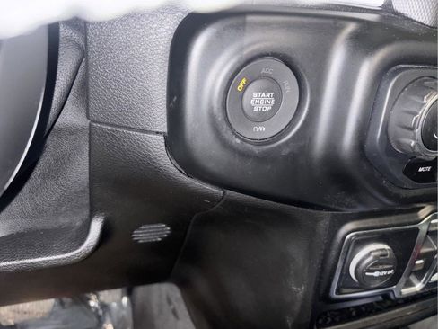 Used 2021 Jeep Wrangler Unlimited Islander image 20