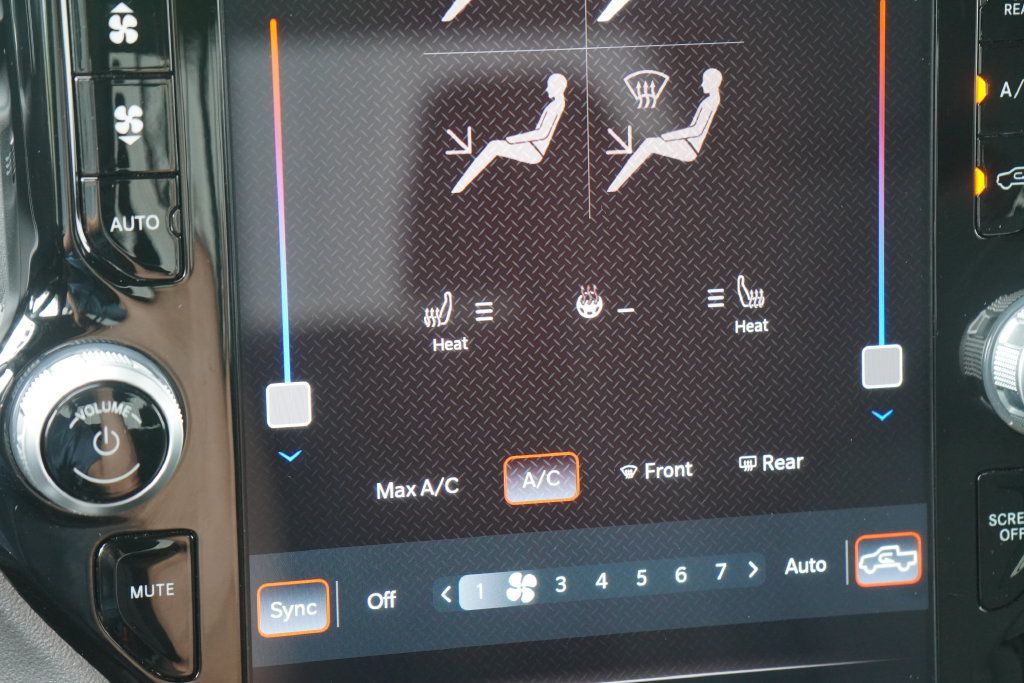 Used 2024 RAM 1500 Big Horn AWD/4WD image 35