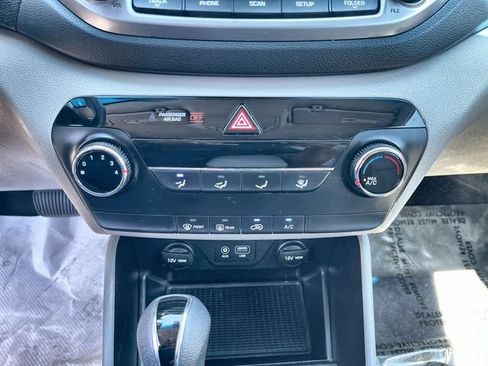 Used 2018 Hyundai Tucson SE AWD/4WD image 18