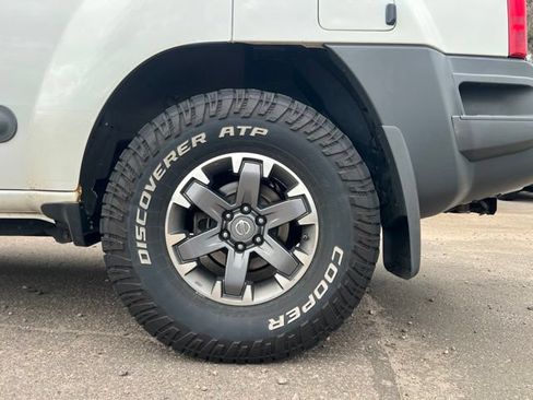 Used 2015 Nissan Xterra PRO-4X w/ Pro-4x Leather Package AWD/4WD image 13