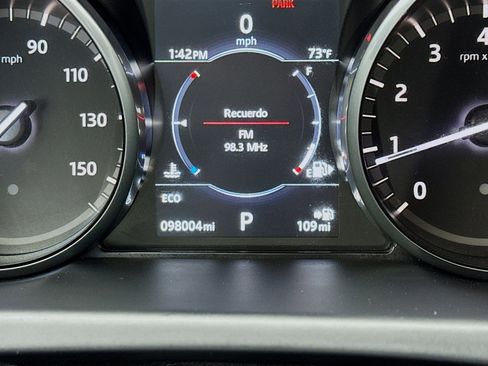 Used 2017 Land Rover Discovery Sport SE image 8