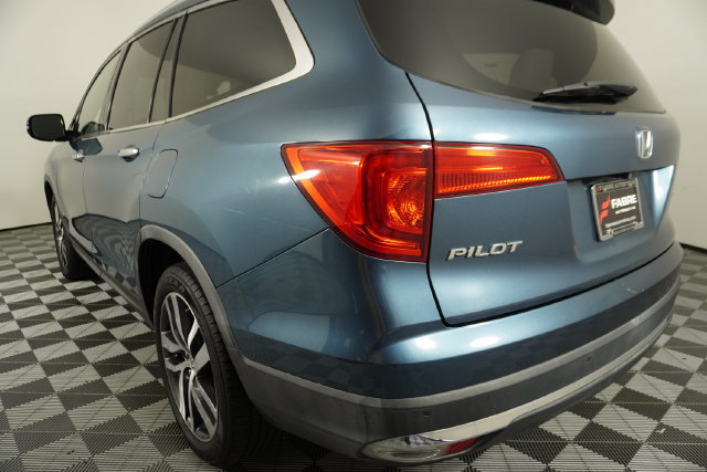 Used 2017 Honda Pilot Touring image 12