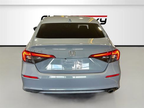 Used 2023 Honda Civic Sport image 6