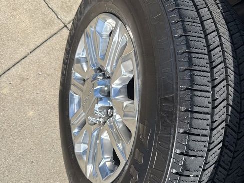 Used 2023 GMC Sierra 3500 Denali w/ Technology Package image 41