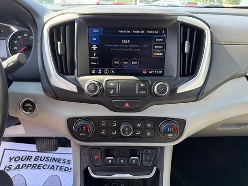 Used 2021 GMC Terrain SLT w/ Infotainment Package II AWD/4WD image 17