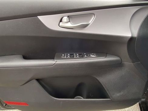 Used 2024 Kia Forte LXS image 11