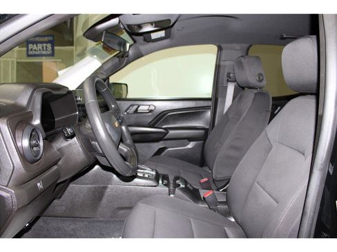 Used 2023 Chevrolet Colorado W/T image 10
