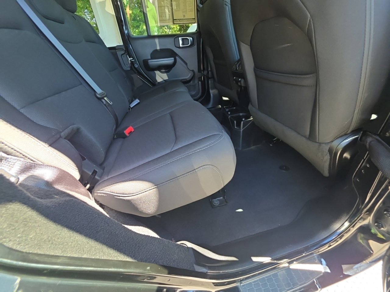 Used 2019 Jeep Wrangler Unlimited Sport S AWD/4WD image 21