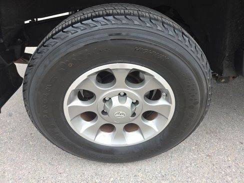 Used 2011 Toyota FJ Cruiser 4WD w/ Convenience Pkg image 22