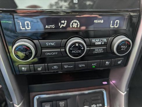 Used 2021 Subaru Ascent Touring AWD/4WD image 39