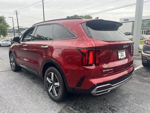 Used 2023 Kia Sorento S w/ Panoramic Sunroof Package FWD image 3