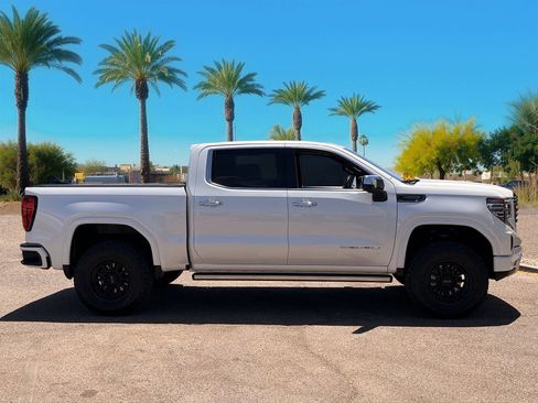 Used 2022 GMC Sierra 1500 Denali Ultimate AWD/4WD image 6